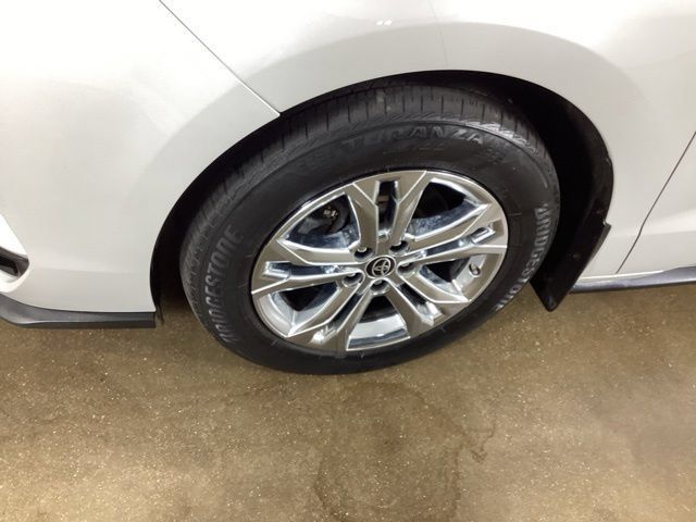 Used 2023 Toyota Sienna XSE AWD/4WD image 26