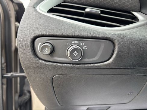 Used 2024 Chevrolet Malibu LT image 12