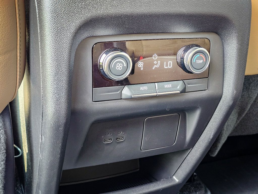 Used 2026 Buick Enclave Preferred w/ LPO, Floor Liner Package AWD/4WD image 33