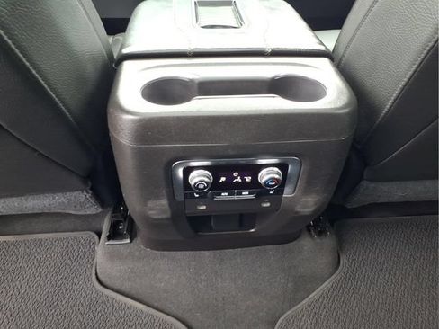 Used 2021 GMC Yukon XL Denali w/ Denali Premium Package AWD/4WD image 16
