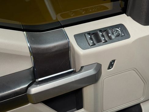 Used 2018 Ford F150 XLT image 28