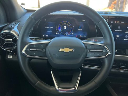 Used 2025 Chevrolet Equinox LT image 34