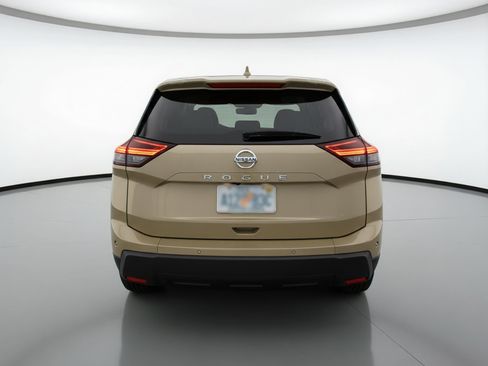 Used 2025 Nissan Rogue SV image 7