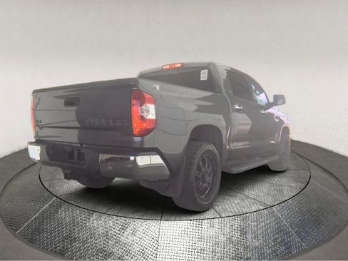 Used 2017 Toyota Tundra SR5 w/ SR5 Upgrade Package image 2