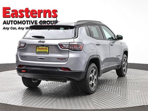 Used 2022 Jeep Compass Trailhawk w/ Trailhawk Elite Group AWD/4WD image 5