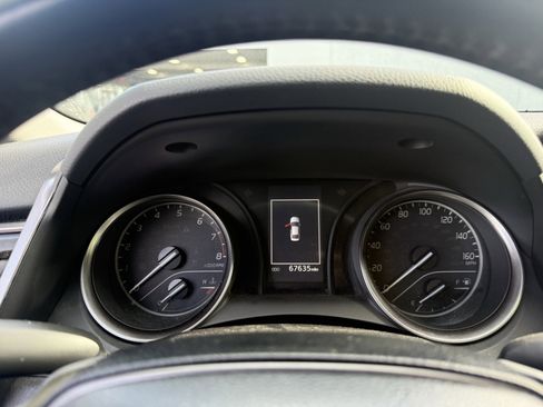 Used 2023 Toyota Camry SE image 11