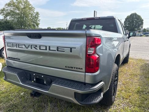 Used 2026 Chevrolet Silverado 1500 Custom w/ LPO, Dark Essentials Package AWD/4WD image 16
