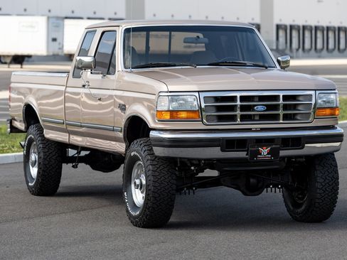 Used 1997 Ford F250 4x4 SuperCab Heavy Duty image 10