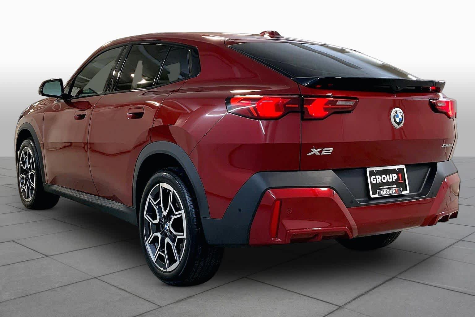 Used 2024 BMW X2 xDrive28i w/ Premium Package AWD/4WD image 11