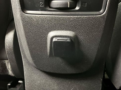 Used 2019 Ford Escape SEL AWD/4WD image 12