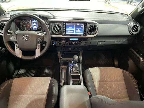 Used 2023 Toyota Tacoma TRD Sport image 12