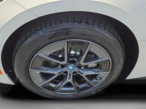 Used 2024 BMW i4 eDrive35 w/ Premium Package RWD image 40