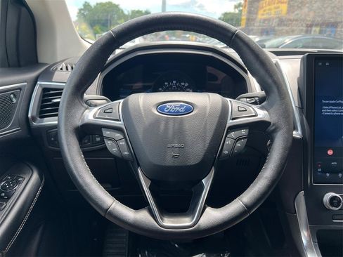 Used 2022 Ford Edge Titanium AWD/4WD image 29