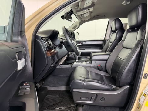 Used 2020 Toyota Tundra Limited w/ Limited Premium Package AWD/4WD image 4