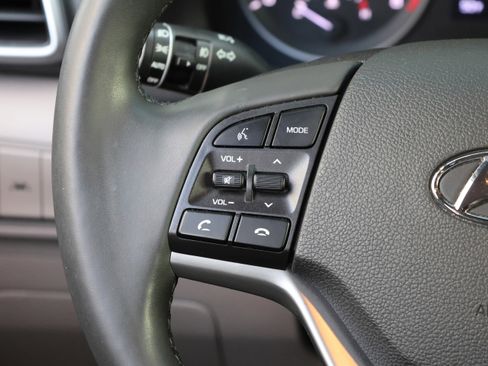 Used 2020 Hyundai Tucson Limited image 17