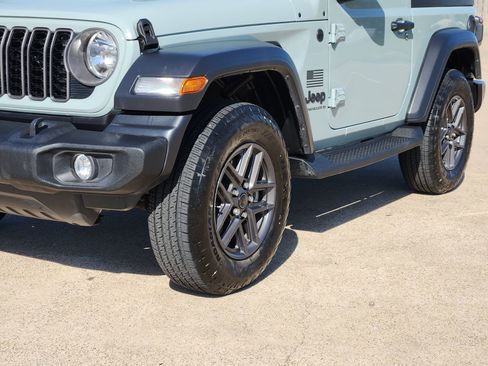 Used 2024 Jeep Wrangler Sport AWD/4WD image 12