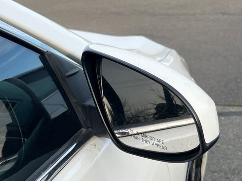 Used 2016 Toyota Camry SE image 13