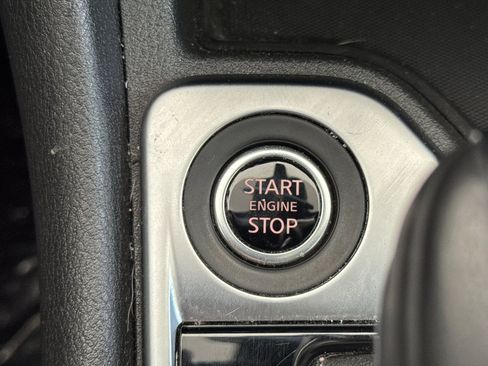 Used 2024 Nissan Sentra SR FWD image 16