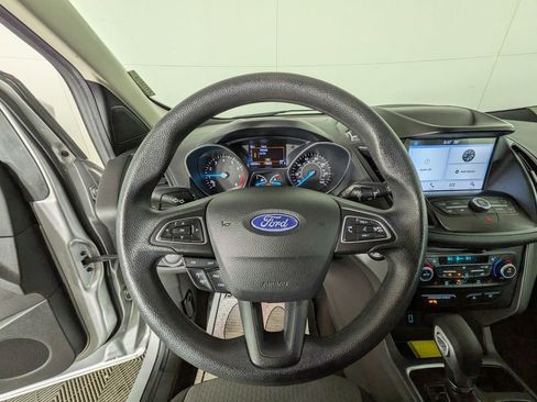 Used 2019 Ford Escape SE image 19