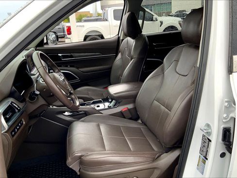 Used 2020 Kia Telluride SX w/ Towing Package image 8