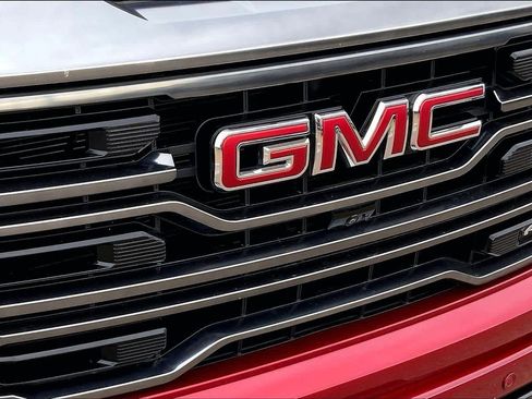 Used 2024 GMC Sierra 1500 AT4 w/ Technology Package image 29