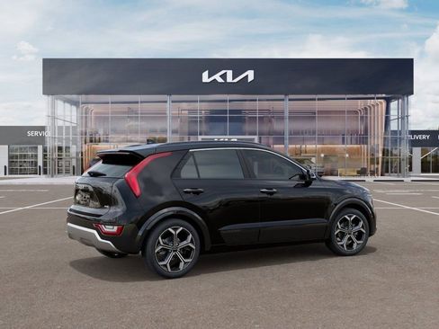 New 2025 Kia Niro SX Touring FWD image 3