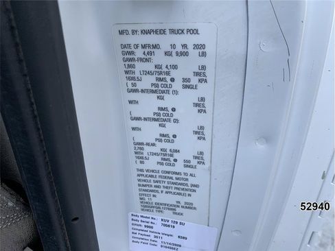Used 2020 Chevrolet Express 3500 w/ Driver Convenience Package RWD image 18