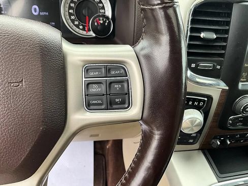 Used 2017 RAM 1500 Laramie w/ Convenience Group AWD/4WD image 33