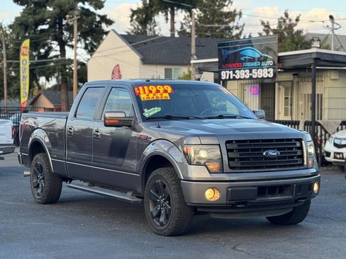 Used 2014 Ford F150 FX4 w/ Equipment Group 402A Luxury image 9