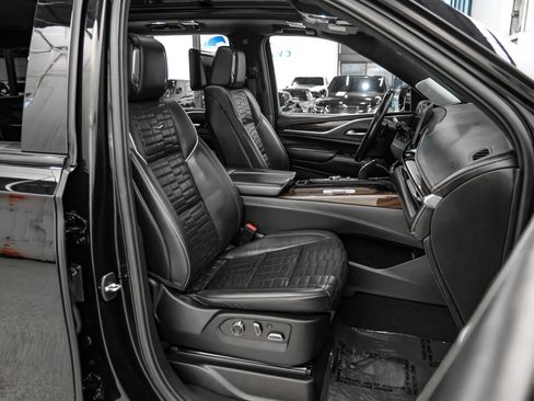 Used 2021 Cadillac Escalade Sport Platinum AWD/4WD image 31