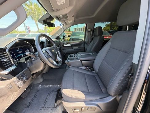 Used 2023 Chevrolet Silverado 1500 LT AWD/4WD image 13