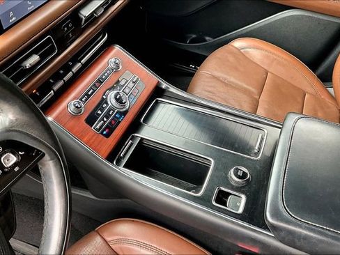 Used 2021 Lincoln Aviator Reserve w/ Equipment Group 201A AWD/4WD image 15