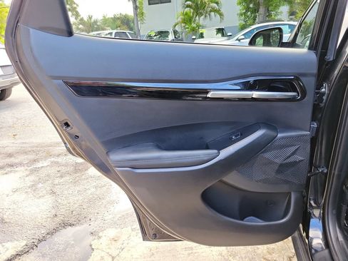 Certified 2025 Kia Seltos S FWD image 9