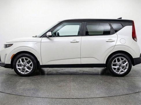 Used 2025 Kia Soul LX w/ LX Technology Package image 5