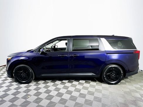 Used 2025 Kia Carnival FWD image 4