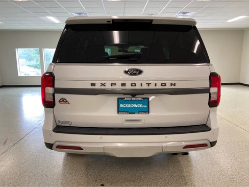 Used 2024 Ford Expedition Timberline image 8