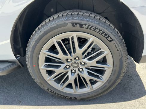 New 2026 Ford Expedition Platinum image 14