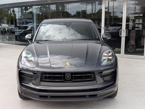 Used 2023 Porsche Macan AWD/4WD image 6
