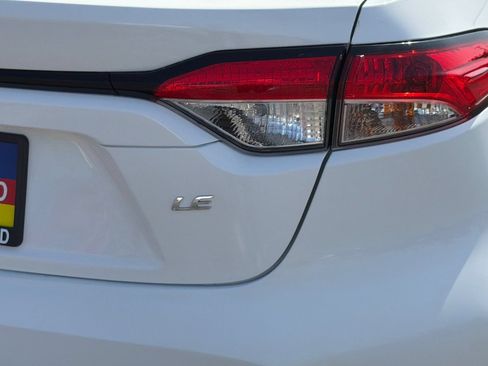 Certified 2025 Toyota Corolla LE FWD image 27
