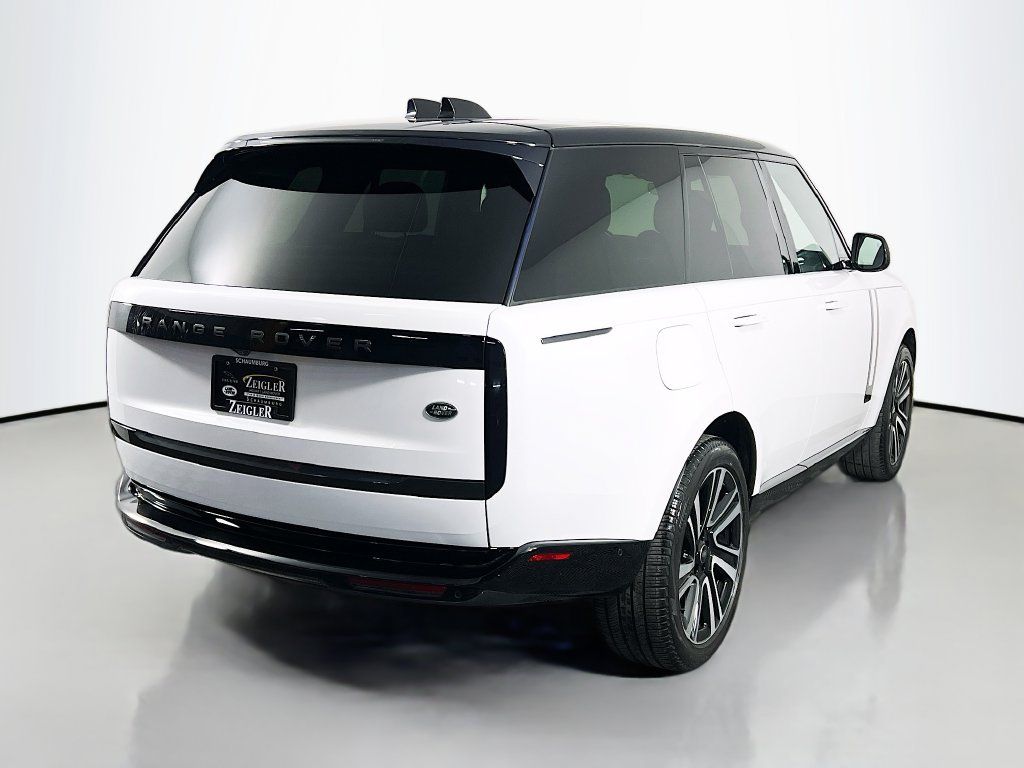 Used 2023 Land Rover Range Rover SE AWD/4WD image 5
