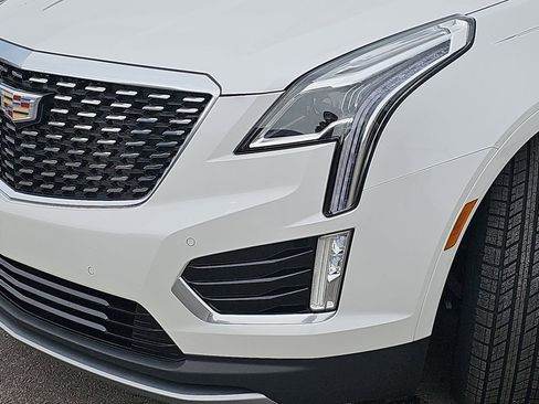 Used 2020 Cadillac XT5 Premium Luxury w/ LPO, Floor Liner Package image 35