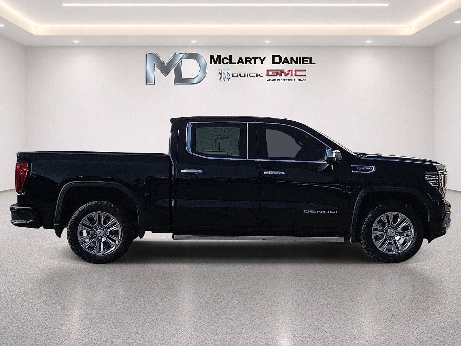 Certified 2023 GMC Sierra 1500 Denali AWD/4WD image 15