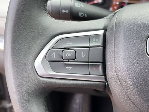 Used 2024 Jeep Compass Limited AWD/4WD image 12
