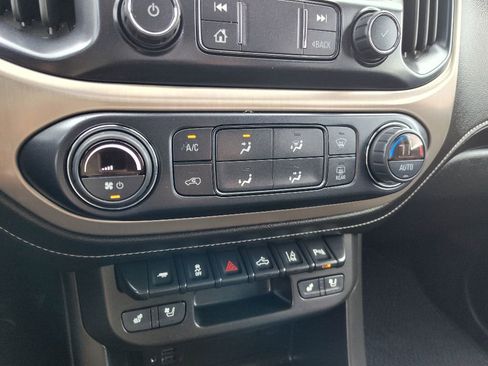 Used 2022 GMC Canyon Denali image 26