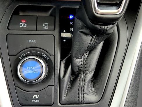 Used 2023 Toyota RAV4 Limited AWD/4WD image 34