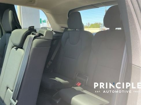 Certified 2025 Volvo XC90 B5 Plus image 34