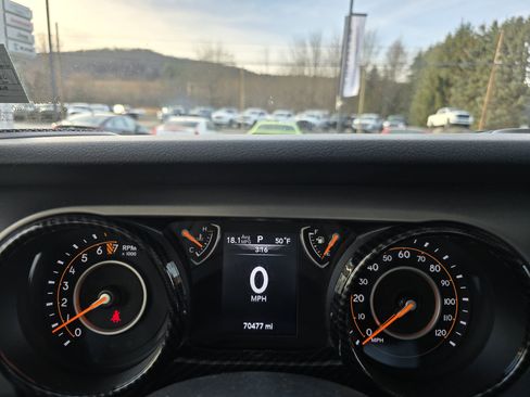 Used 2020 Jeep Gladiator Sport w/ Quick Order Package 24S image 20