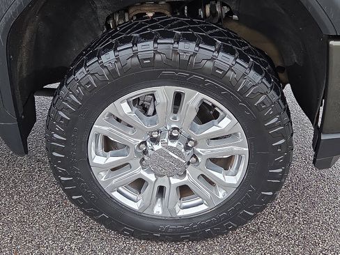 Used 2022 GMC Sierra 3500 Denali w/ Denali Ultimate Package image 7