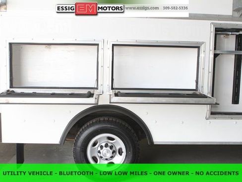 Used 2018 Chevrolet Express 3500 w/ Power Convenience Package image 38
