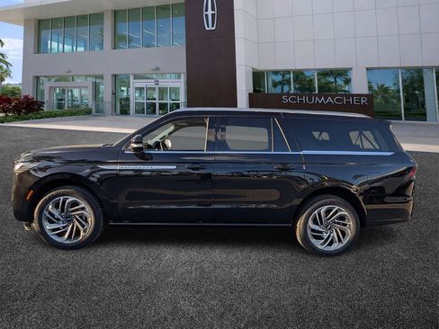 New 2026 Lincoln Navigator L Reserve AWD/4WD image 4